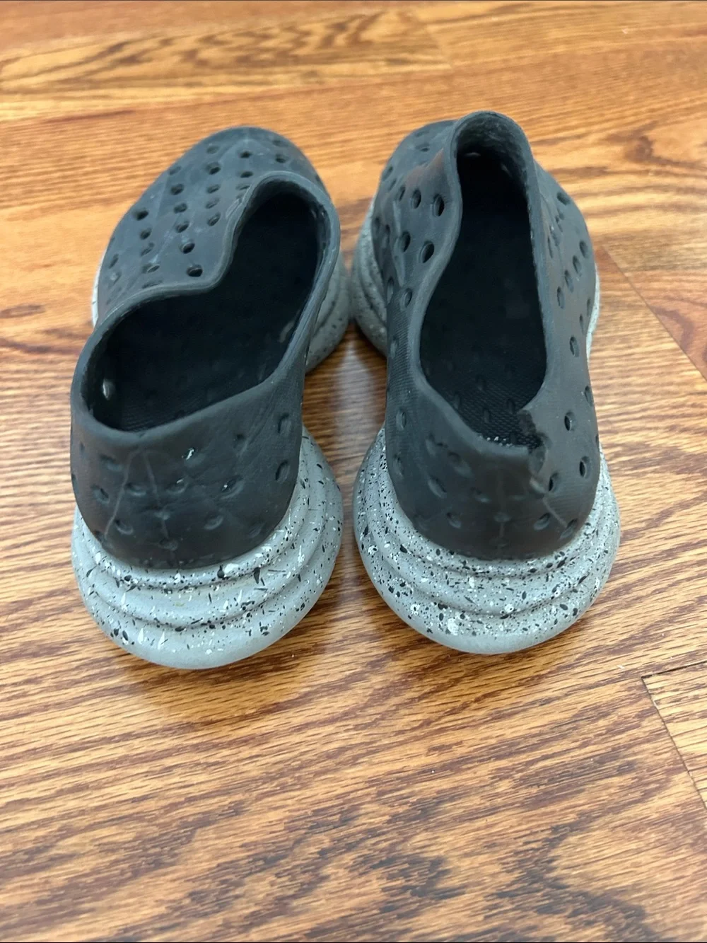 KANE Black Slip-On Perforated Water-Friendly Shoes M3 W5